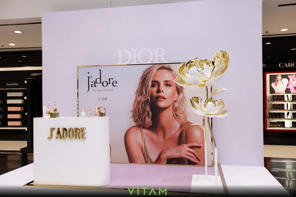 VITAM VISUALS — Adore